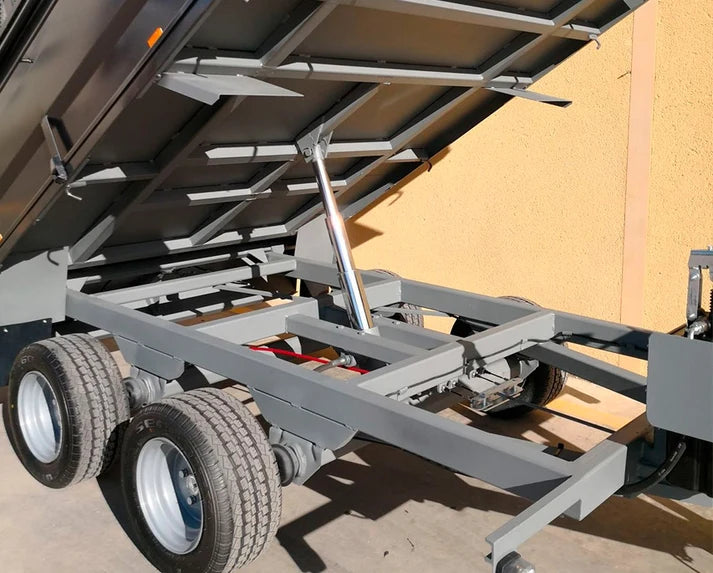 Remolque Basculante Hidráulico Nuevo de Doble Eje – 250 × 180 × 50 cm – Ruedas Inferiores