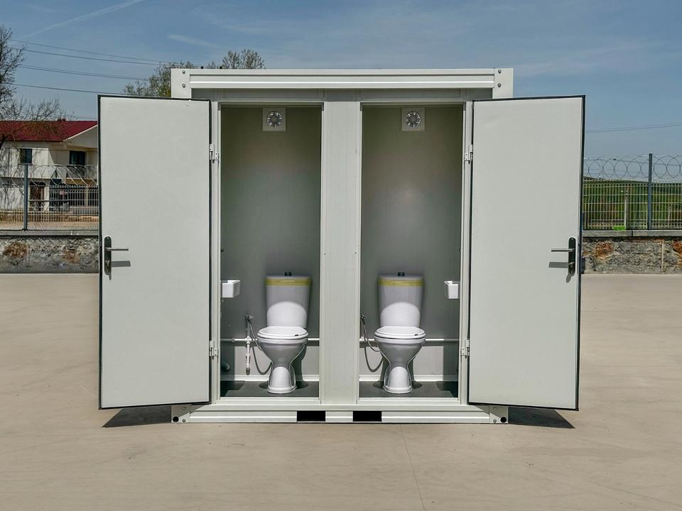 Contenedor sanitario nuevo de 2,20 × 1,20 m con doble WC