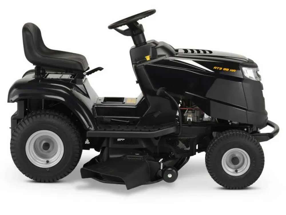 El Alpina AT3 98 HA es un tractor cortacésped de gasolina equipado con un motor ST 400 Powered by STIGA de 414 cm³