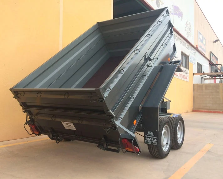 Remolque Basculante Hidráulico Nuevo Reforzado de Doble Eje – 250 × 152 × 50 + 35 cm – MMA 750 kg