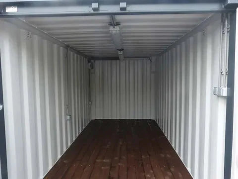 Contenedor Marítimo Nuevo de 15 Pies con Instalación Eléctrica, Rejillas de Ventilación y Cierre con Llave