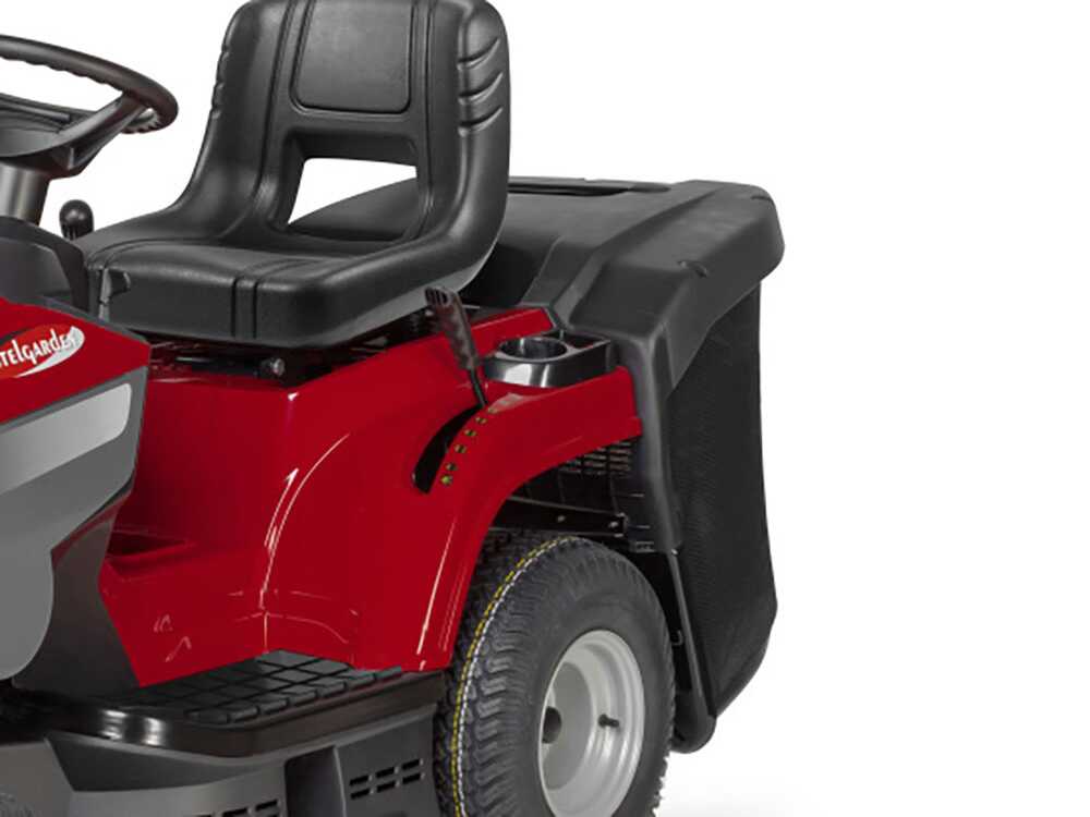 El Castelgarden XDC 140 es un tractor cortacésped de gasolina diseñado para el mantenimiento de jardines y superficies de césped. Está equipado con un motor STIGA ST 350 de 352 cm