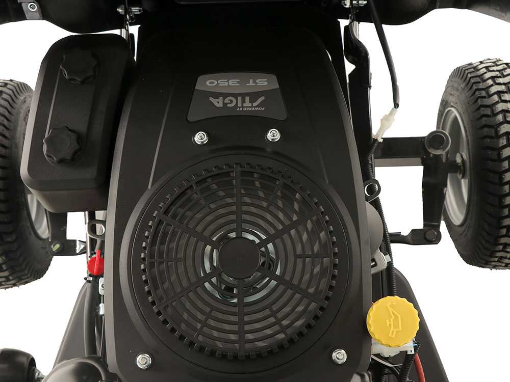 El Alpina AT4 84 A es un tractor cortacésped de gasolina equipado con un motor ST 350 de 352 cm³