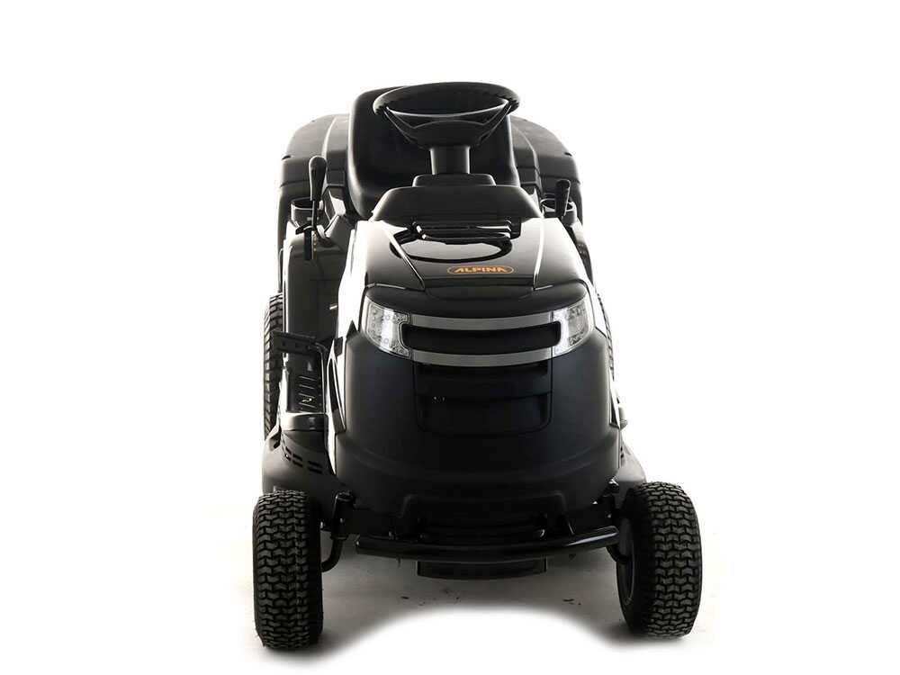 El Alpina AT4 84 A es un tractor cortacésped de gasolina equipado con un motor ST 350 de 352 cm³