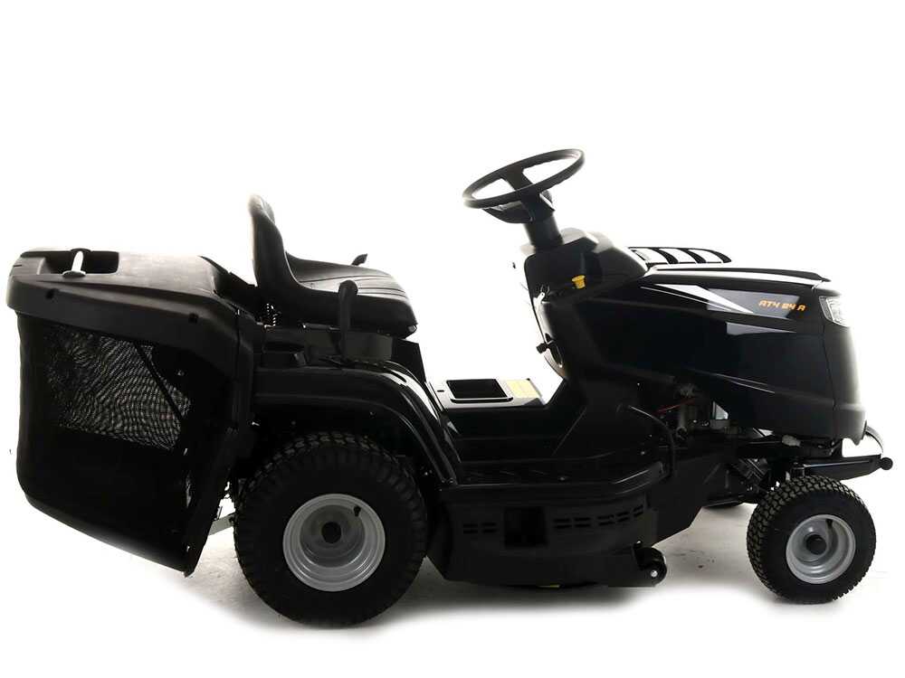 El Alpina AT4 84 A es un tractor cortacésped de gasolina equipado con un motor ST 350 de 352 cm³