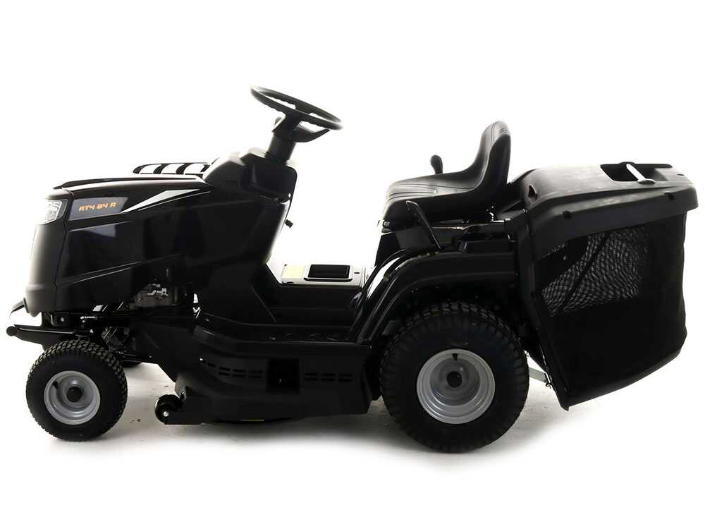 El Alpina AT4 84 A es un tractor cortacésped de gasolina equipado con un motor ST 350 de 352 cm³